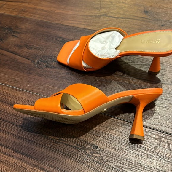 MICHAEL Michael Kors NWOT Orange Square Toe slip on Sandal. - Picture 3 of 8